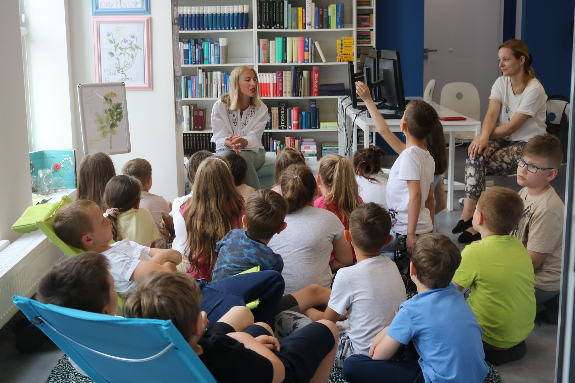 Lekcja biblioteczna z udziałem klasy 2C z SP4.