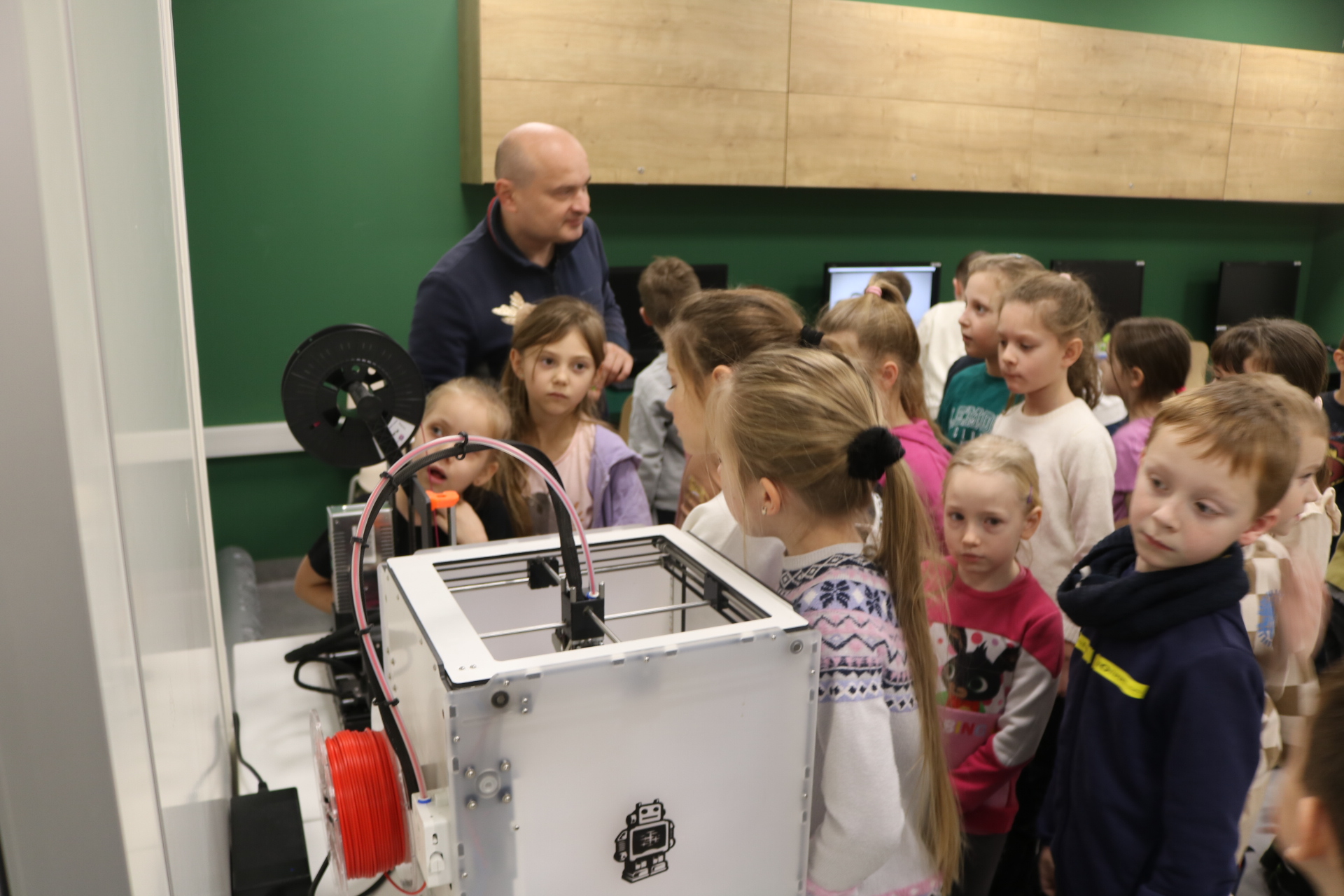 Lekcja biblioteczna z udziałem klasy Ia i Ib z SP3 - 12.12.2023