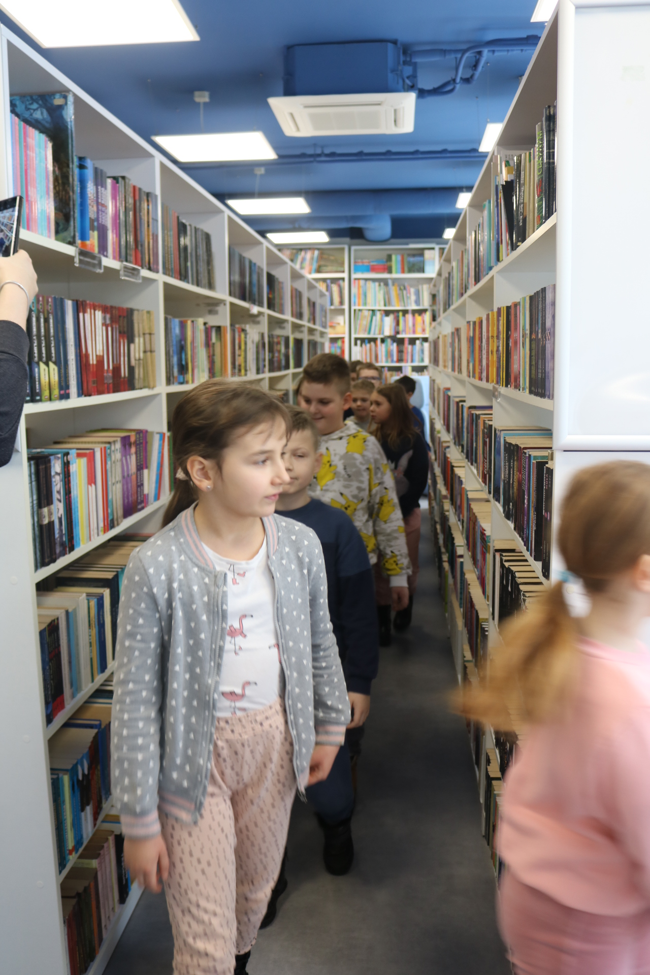 Lekcja biblioteczna z udziałem klasy IIA z SP4 - 19.01.2024