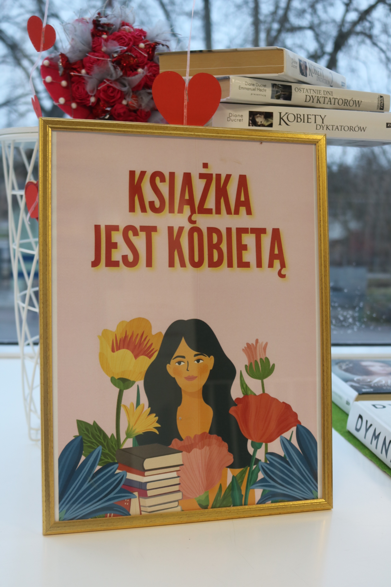 8 Marca - Dzień Kobiet - wystawa propozycji książkowych